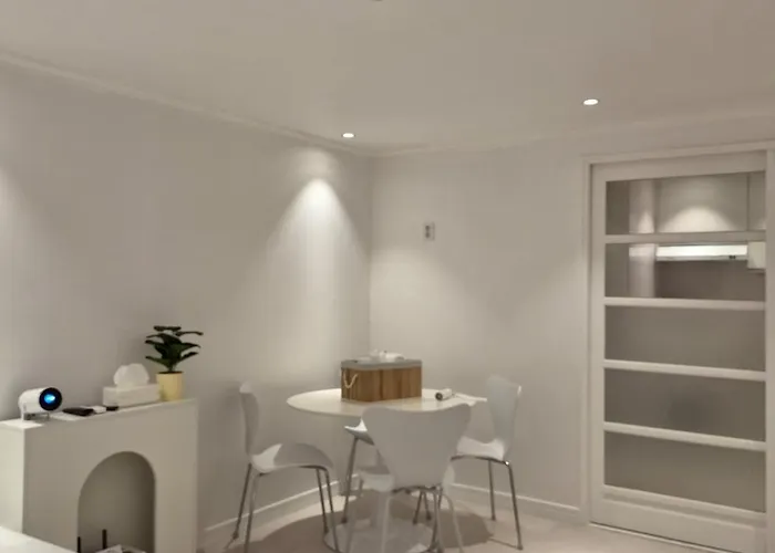 1-minute Walk From Ktx Station, Ultra-close To The Station, Cozy Accommodation, Luggage Storage, Haeon