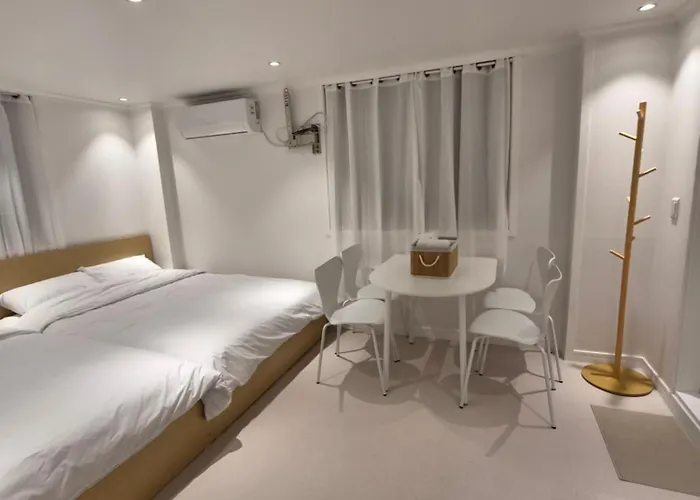 1-minute Walk From Ktx Station, Ultra-close To The Station, Cozy Accommodation, Luggage Storage, Haeon Ciudad Metropolitana de Busan