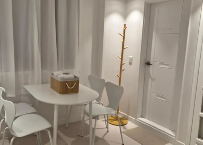 Bed and breakfast 1-minute Walk From Ktx Station, Ultra-close To The Station, Cozy Accommodation, Luggage Storage, Haeon Ciudad Metropolitana de Busan