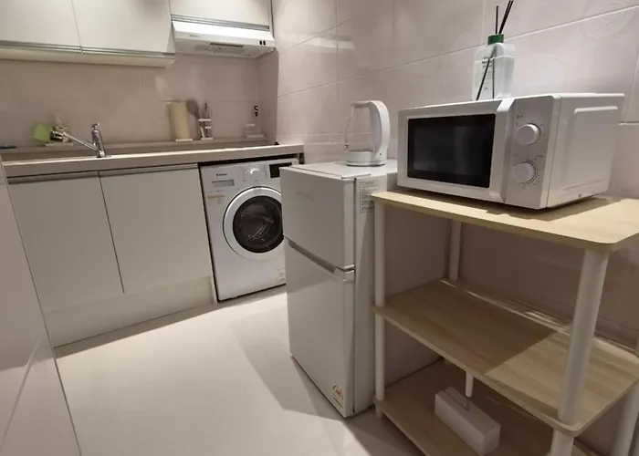 Bed and breakfast 1-minute Walk From Ktx Station, Ultra-close To The Station, Cozy Accommodation, Luggage Storage, Haeon