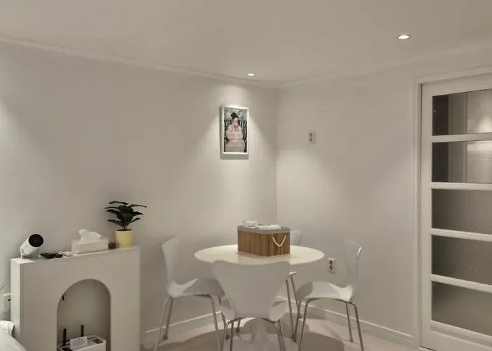 Bed and breakfast 1-minute Walk From Ktx Station, Ultra-close To The Station, Cozy Accommodation, Luggage Storage, Haeon *