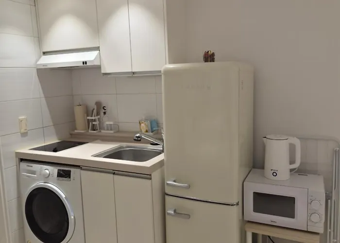 Bed and breakfast 1-minute Walk From Ktx Station, Ultra-close To The Station, Cozy Accommodation, Luggage Storage, Haeon