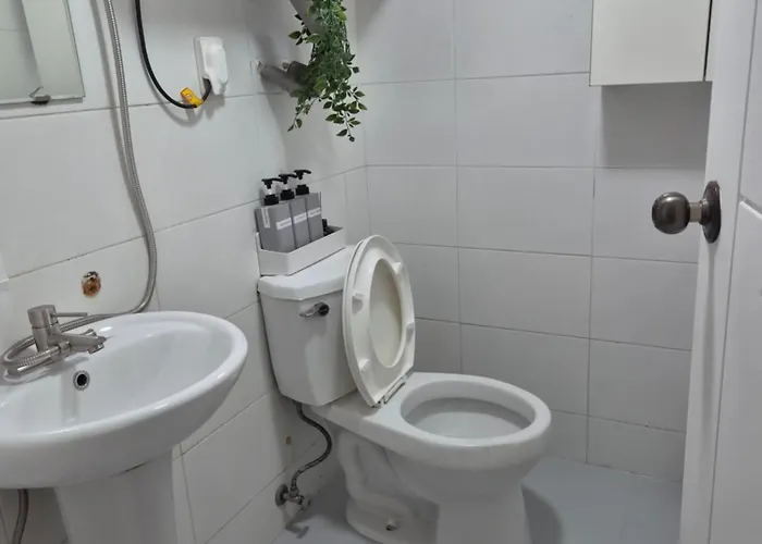 Bed and breakfast 1-minute Walk From Ktx Station, Ultra-close To The Station, Cozy Accommodation, Luggage Storage, Haeon *