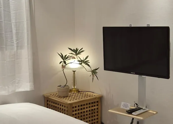 1-minute Walk From Ktx Station, Ultra-close To The Station, Cozy Accommodation, Luggage Storage, Haeon Bed and breakfast