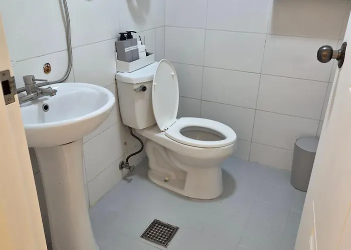 Bed and breakfast 1-minute Walk From Ktx Station, Ultra-close To The Station, Cozy Accommodation, Luggage Storage, Haeon